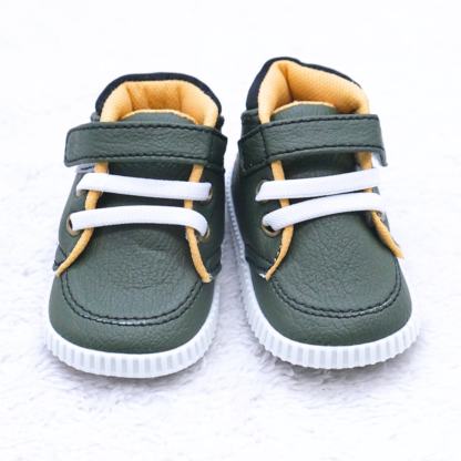 Ekubo Sepatu Cowo Polos Perekat AK-939 UK 2-5